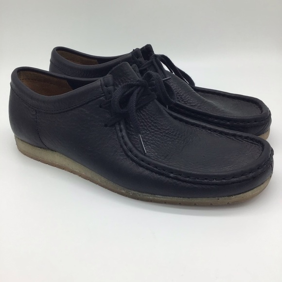 black mens wallabees